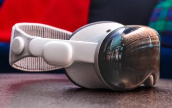 Permintaan Menurun, Apple Kurangi Pengiriman Headset Vision Pro